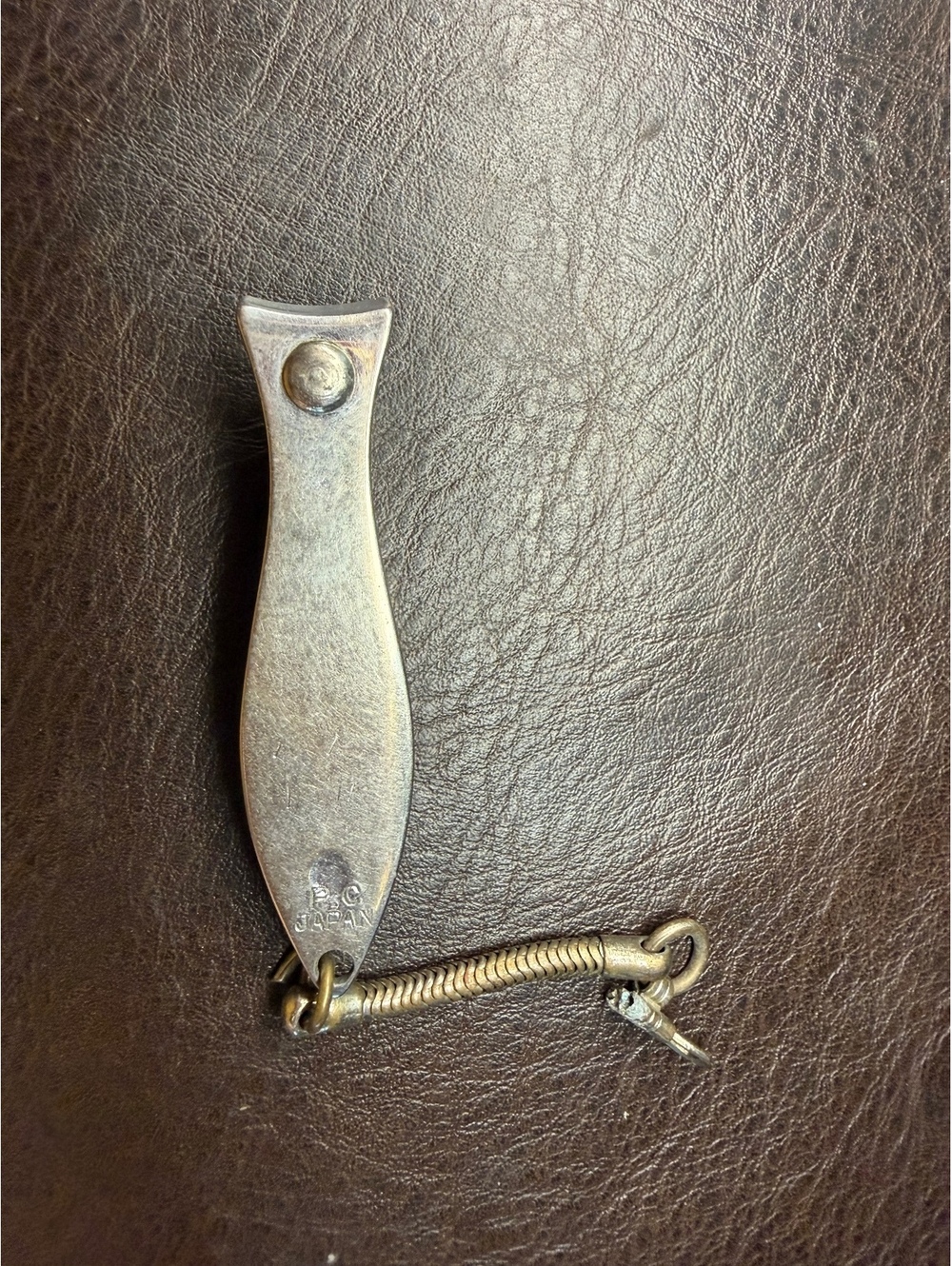 Vintage Fish-Shaped Nail Clipper with Chain - Picture 3 of 5